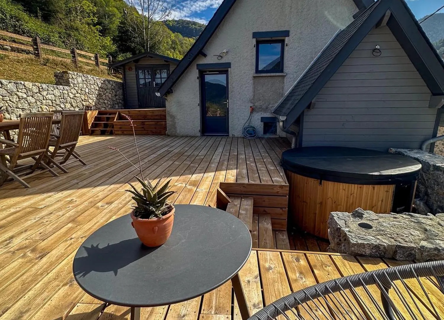 Chalet Le Rene-Sens - 5 Pers - Grande Terrasse - Bain Nordique Spa - Piscine Boutx 0*,