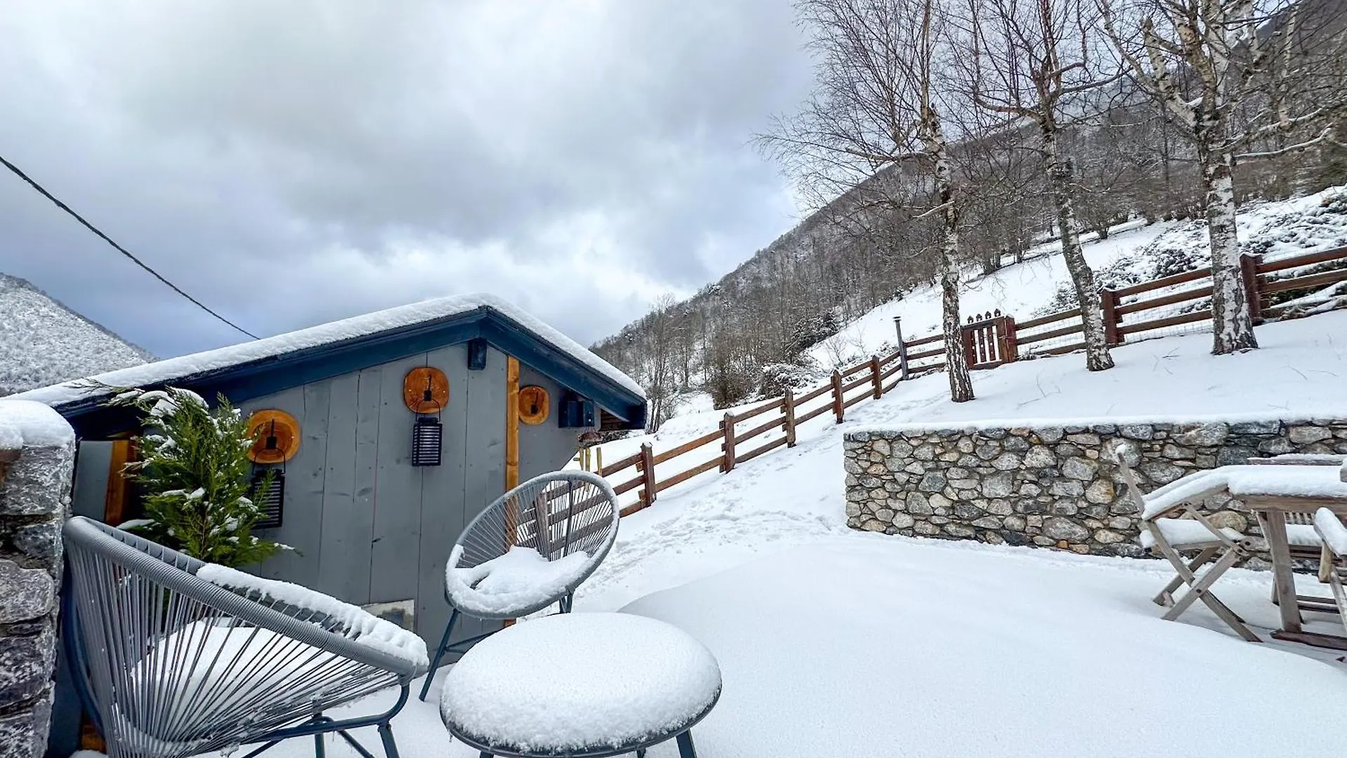 Chalet Le Rene-Sens - 5 Pers - Grande Terrasse - Bain Nordique Spa - Piscine Boutx Frankrijk